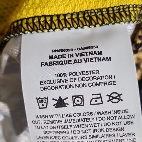 Nike Fly Gold Black Shorts Size Medium NWT - Picture 6 of 8